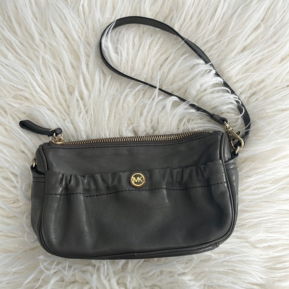 Michael Kors Mini Leather Bag - Picture 1 of 14
